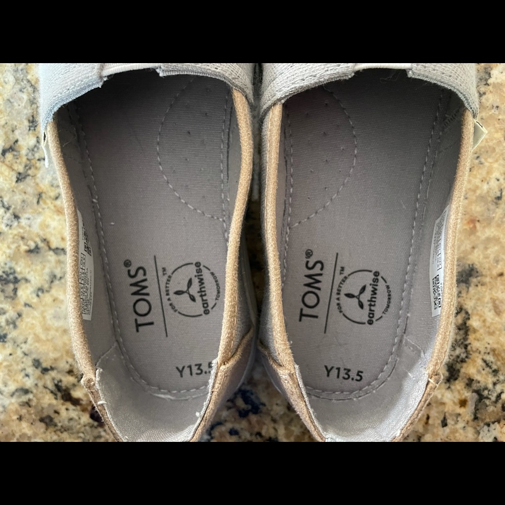 Toms Alpargata Slip Ons - Picture 5 of 5